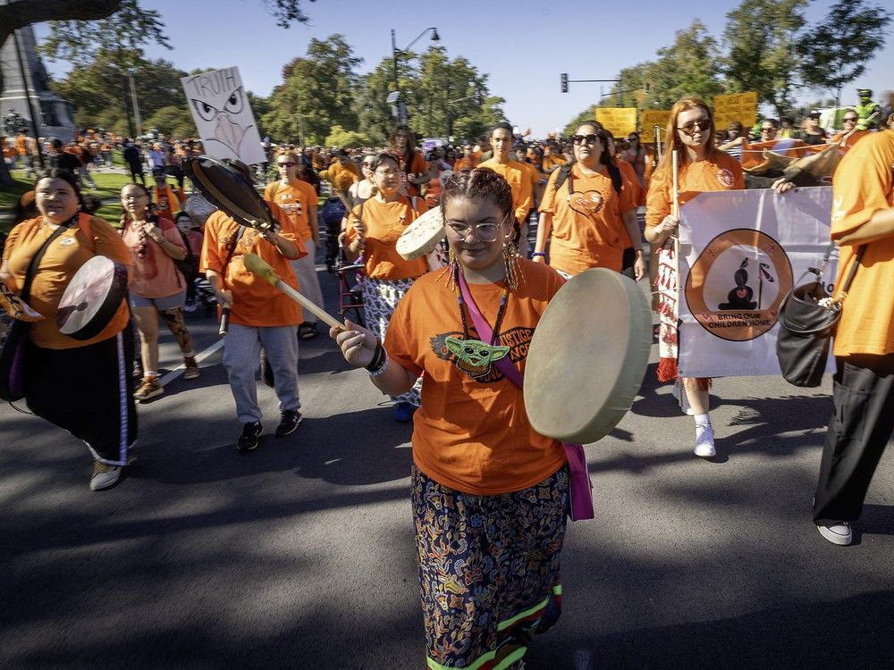 Montreal Lights Up for Truth and Reconciliation Day!