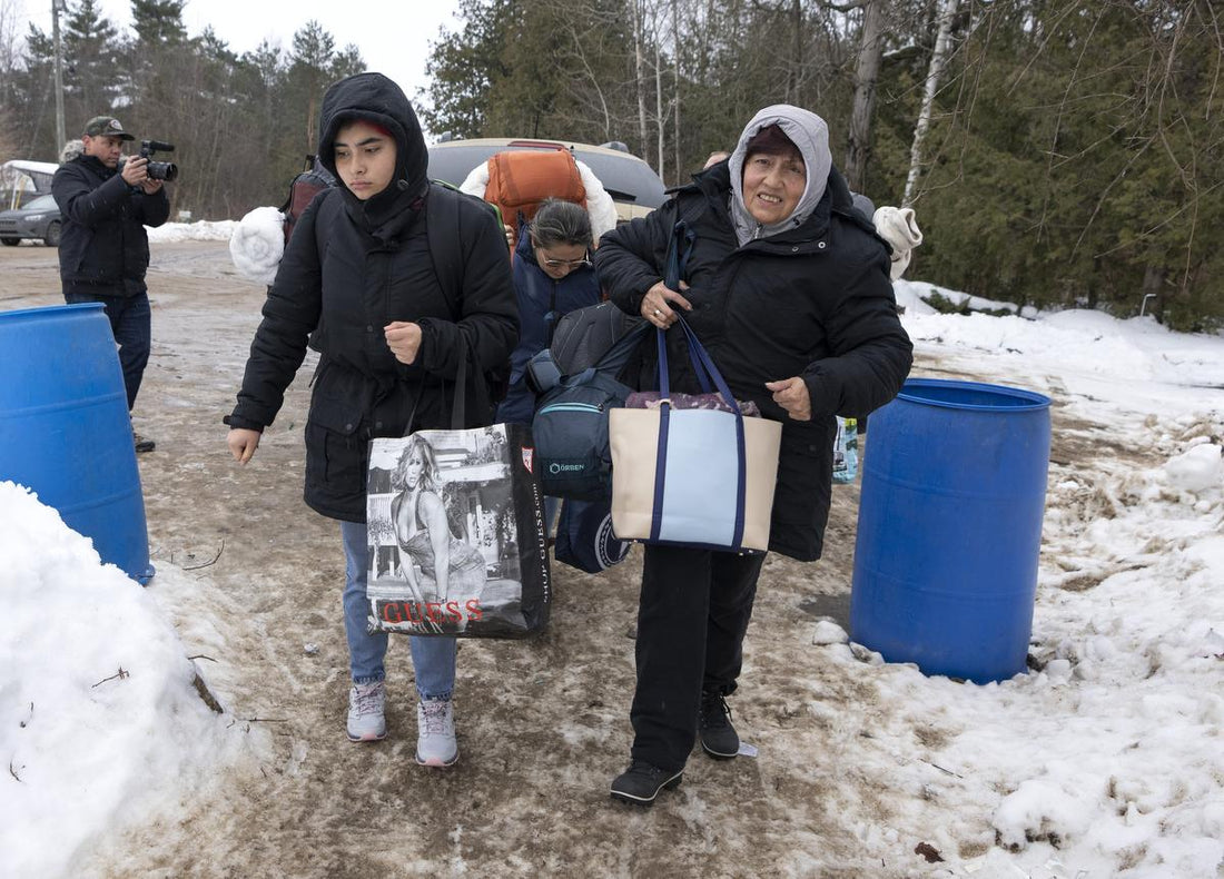 🇨🇦🛣️ Roxham Road: Canada's Border Woes