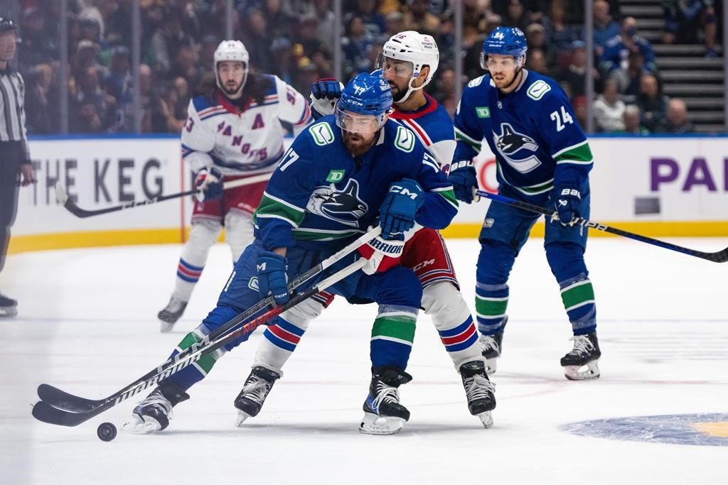 The New York Rangers emerged victorious in an exhilarating overtime match against the Vancouver Canucks, winning by a score of 4-3.