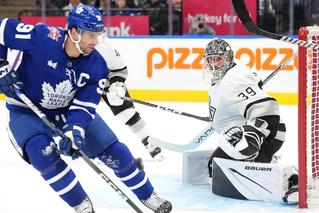 Leafs Trounced: Talbot Leads Kings to 4-1 Victory