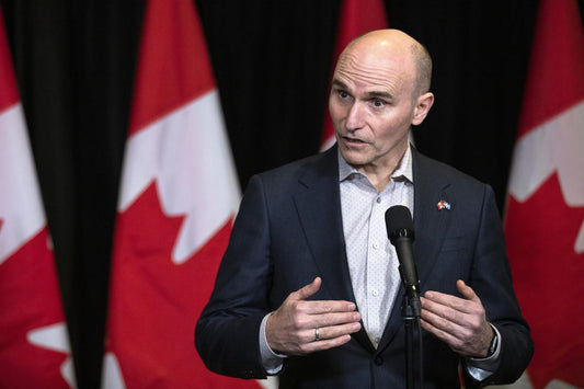 🚫 Feds Warn Provinces on Private Health Care Creep