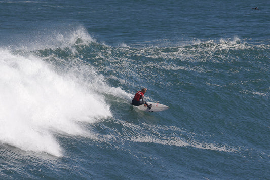 Canadian Teen Makes Waves: Tofino's Surfing Sensation Secures Historic Olympic Qualification